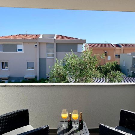 Fantasy Classic Maisonette II نوفاليا المظهر الخارجي الصورة