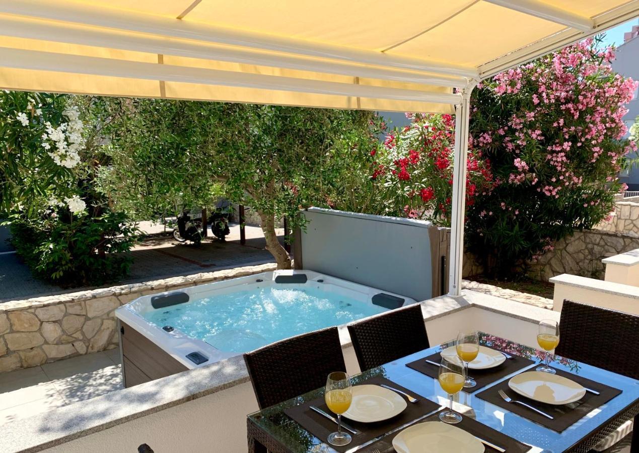 Fantasy Classic Maisonette II نوفاليا المظهر الخارجي الصورة